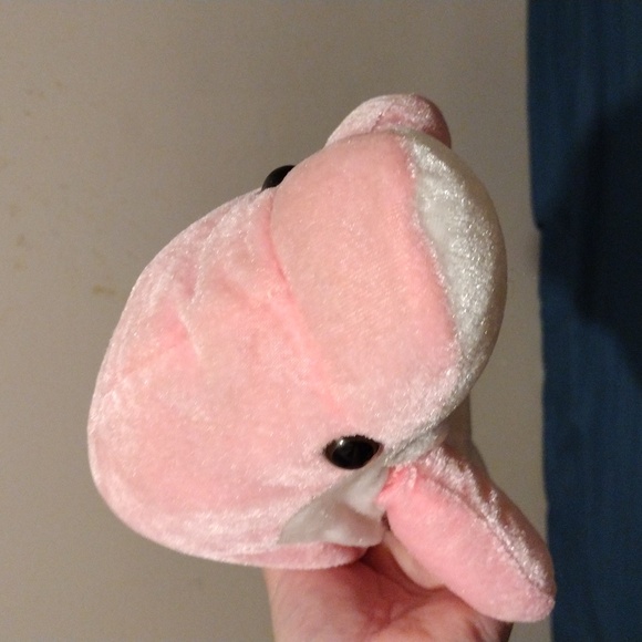 Pink Dolphin Plushie - Picture 4 of 5